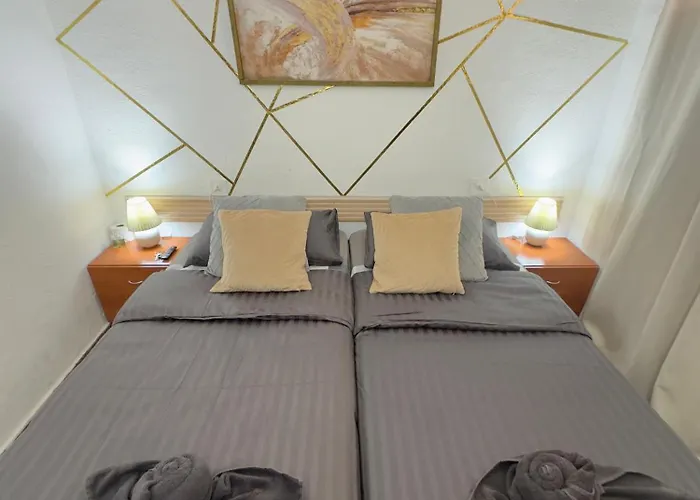 Zona Inglesa Vip Privada Moderna En Playa Levante Benidorm