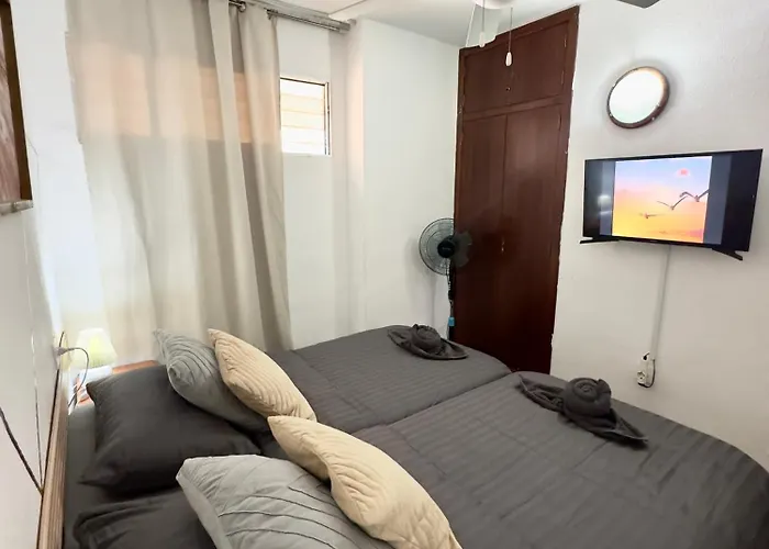 Zona Inglesa Vip Privada Moderna En Playa Levante Rum i privatbostad Benidorm